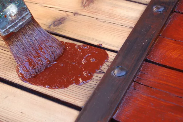 Avec quelle peinture repeindre ses volets en bois vernis ?, Biscarrosse, PIGMENT COULEUR
