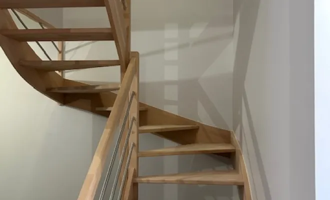 Peinture d’une cage d’escalier à Biscarrosse – Pigment Couleur :, Biscarrosse, PIGMENT COULEUR